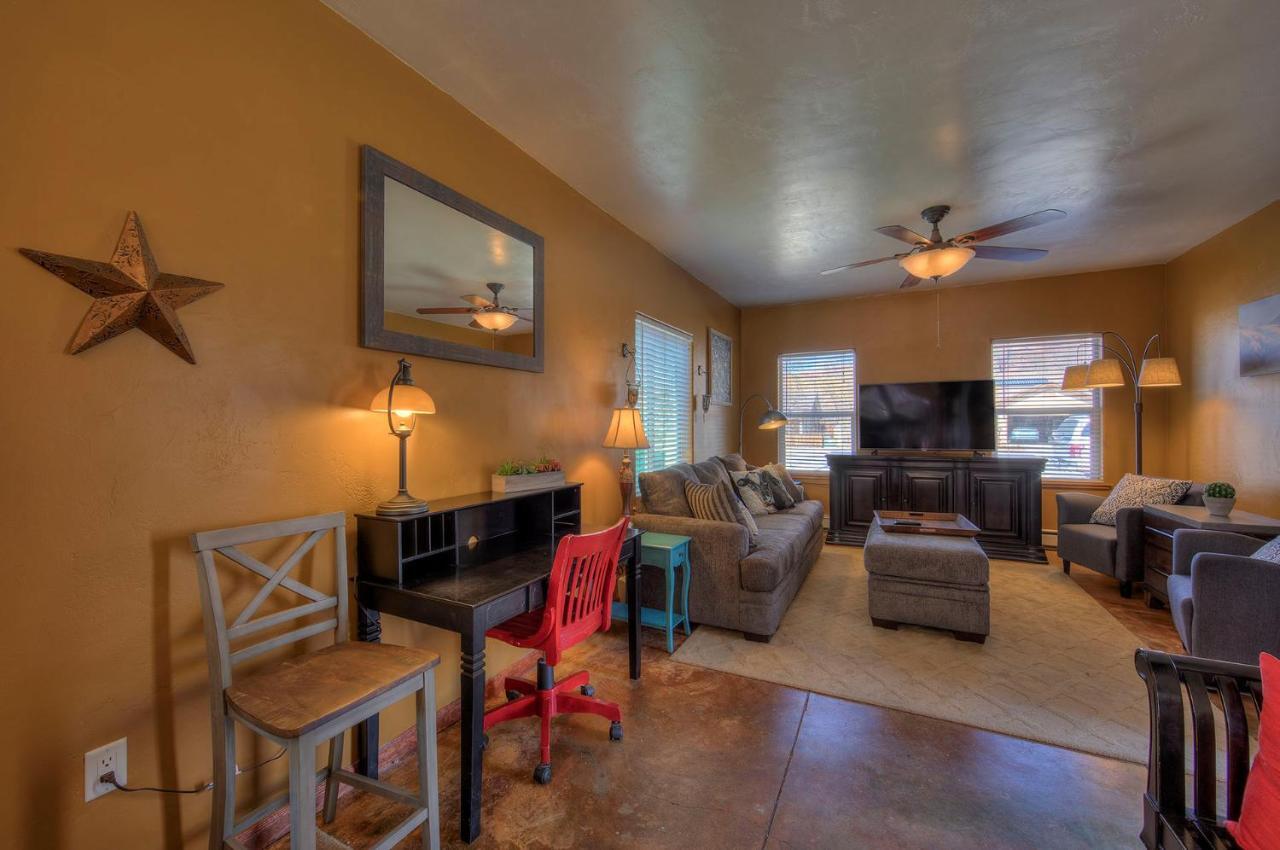 Cali Cochitta Vacation Rentals Moab Exterior photo
