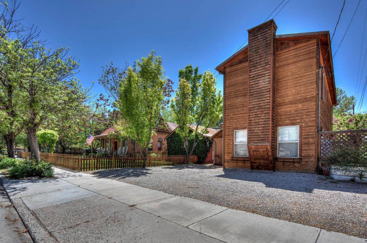 Cali Cochitta Vacation Rentals Moab Exterior photo