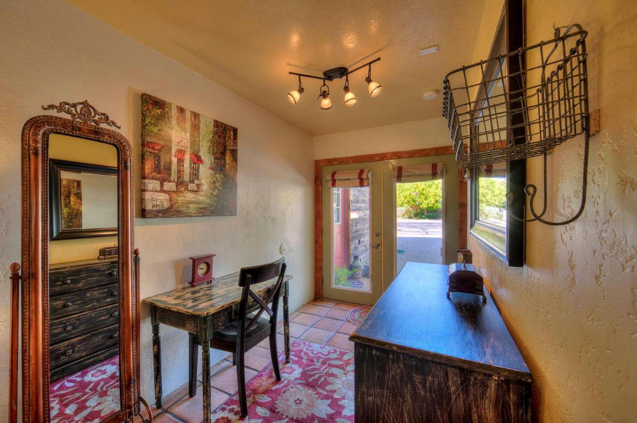 Cali Cochitta Vacation Rentals Moab Exterior photo