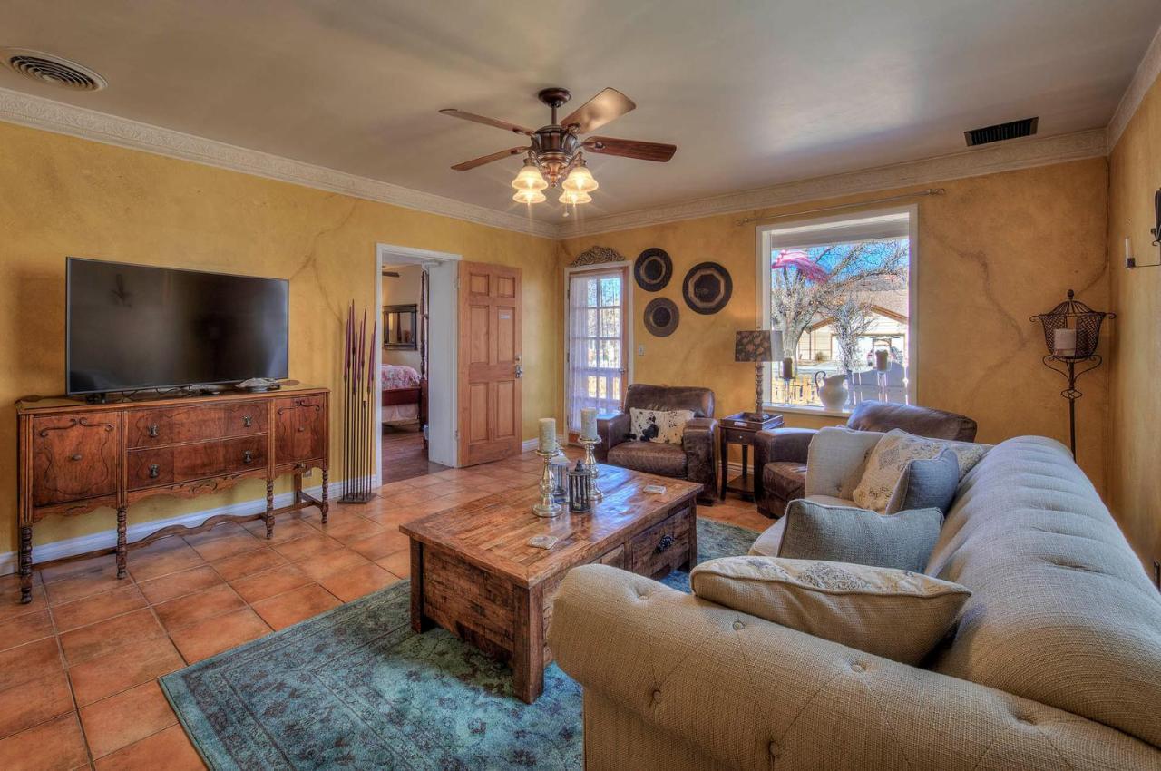 Cali Cochitta Vacation Rentals Moab Exterior photo